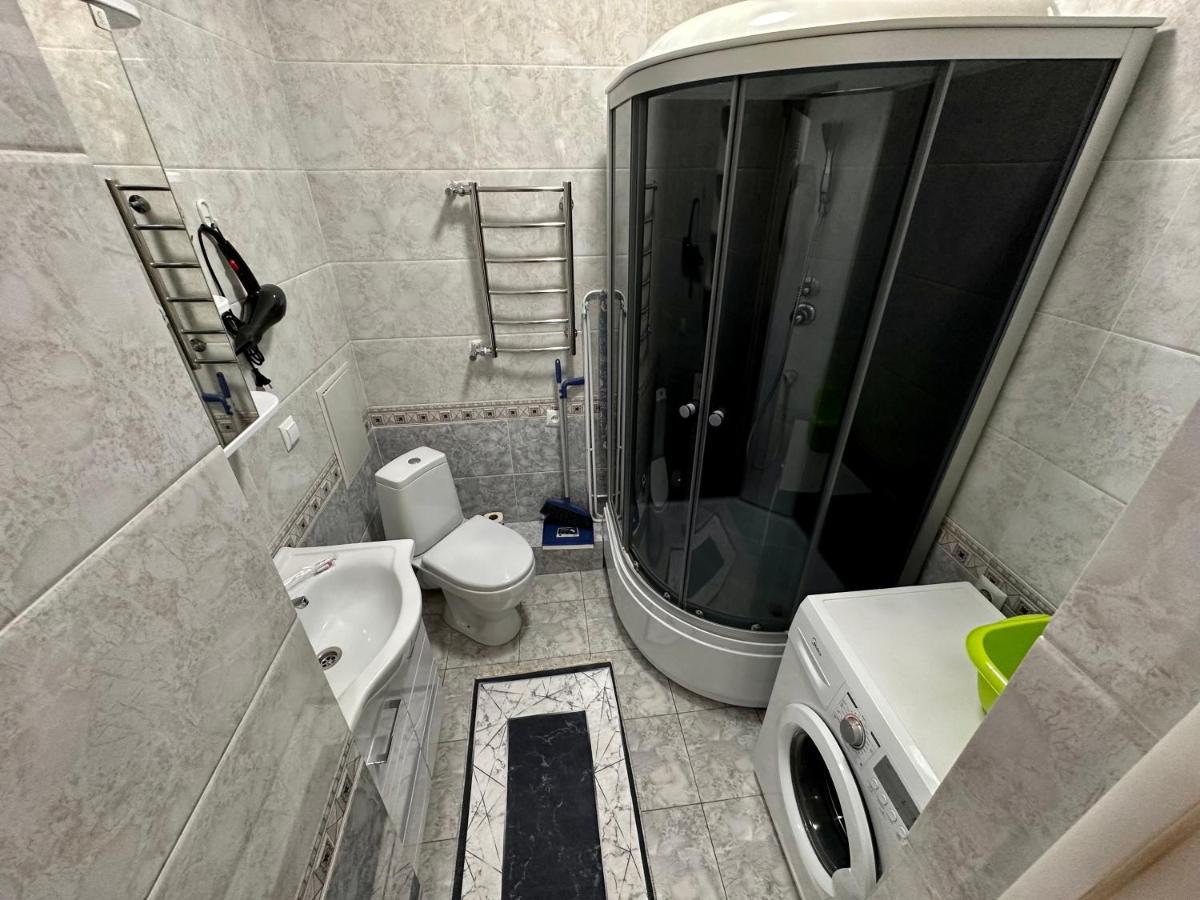 Жк Молодежный В Центре Алматы Almatý Exterior foto